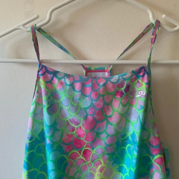 Speedo girls mermaid scalloped style one piece bathing suit